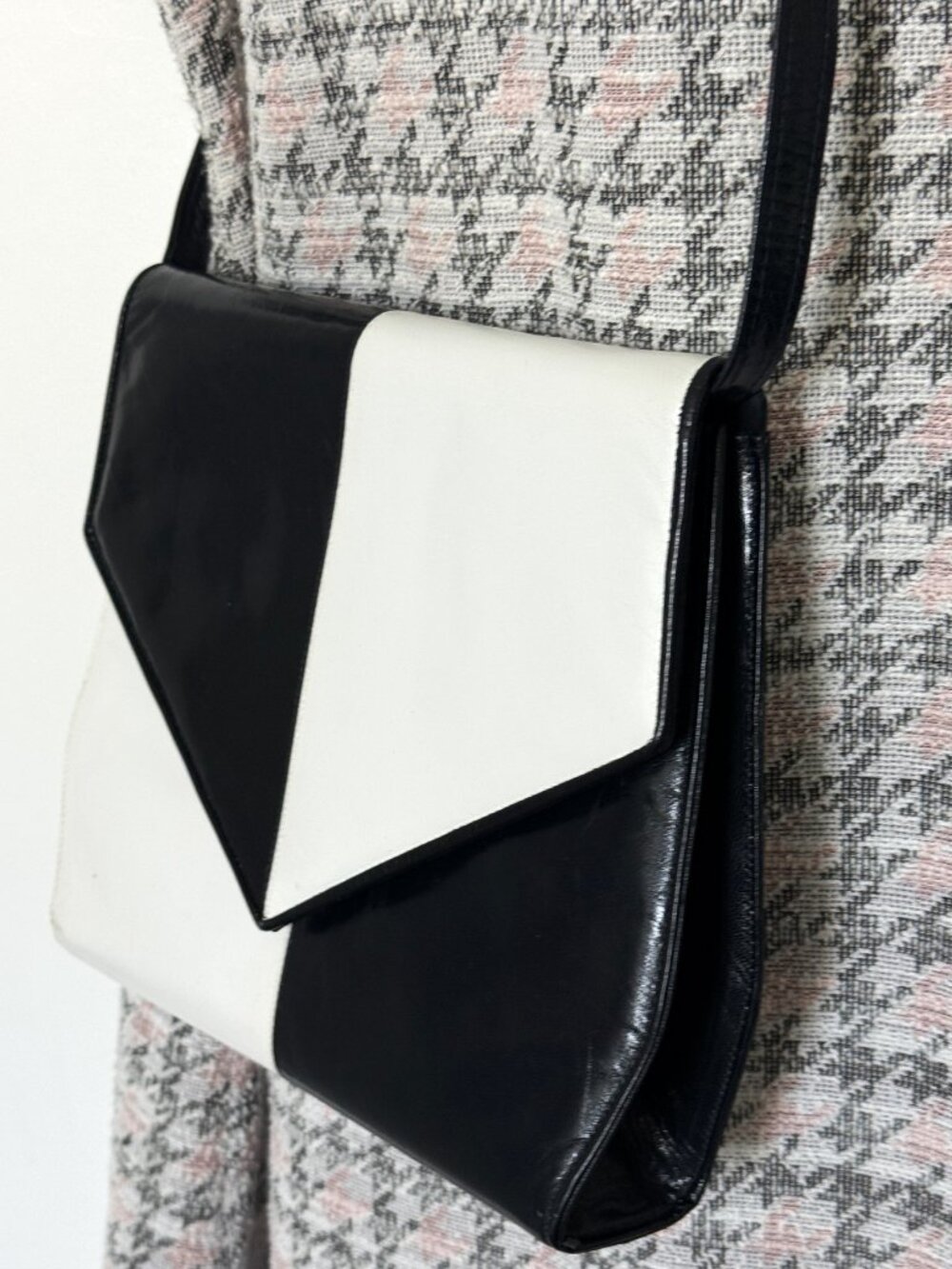 Bruno Magli crossbody bag Vintage women's white/black leather made in Italy - Picture 4 of 9